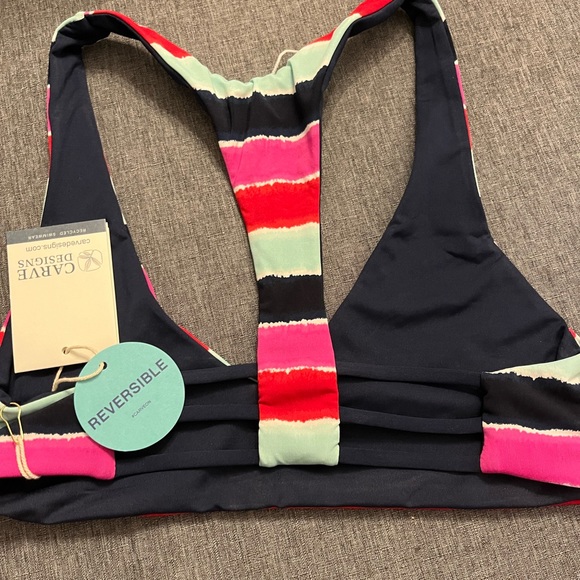 Carve Designs reversible La Jolla style top in Prism/Navy size small - Picture 2 of 6